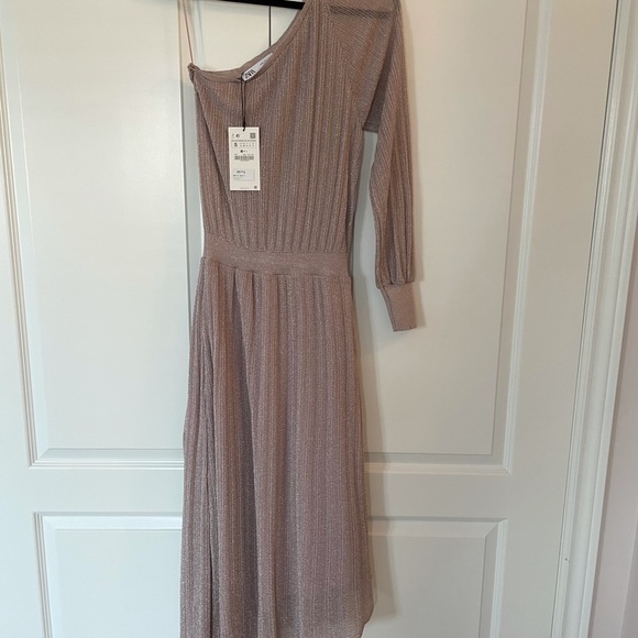 Zara one shoulder dress. Size Small - Picture 4 of 8
